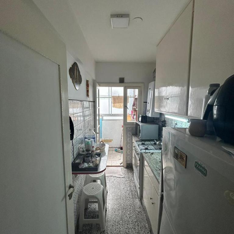 Departamento con balcón a dos cuadras de la playa - Apartamento de 2 dormitorios - 6