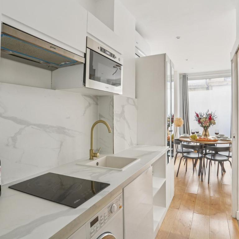 Lavie Maison Eiffel AC Hot Tub - Appartement - 11