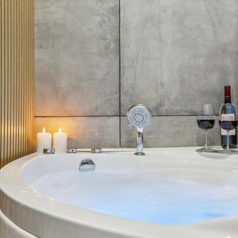 Lavie Maison Eiffel AC Hot Tub - Appartement - 18