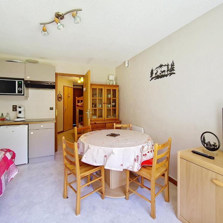 Mermy MYB10 TELECABINE & NATURE 4 Pers - Appartement - 2