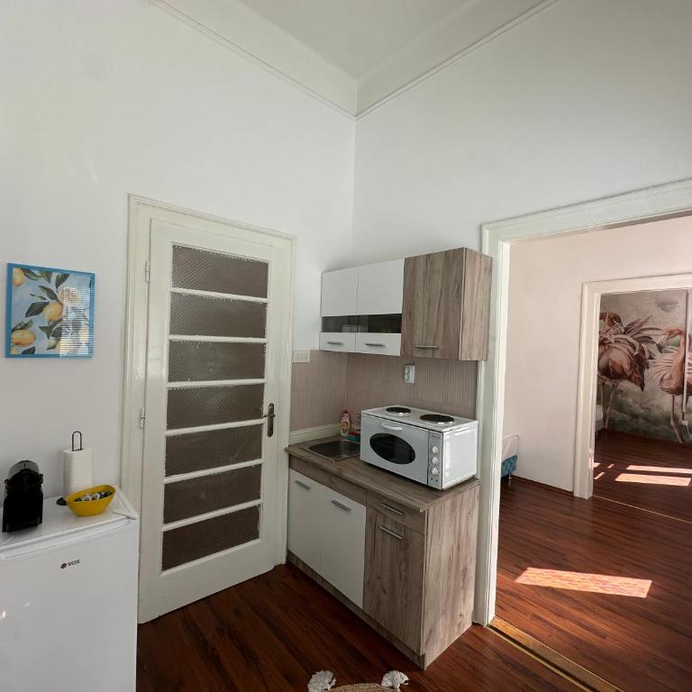 Eight Apartment - Two-Bedroom Apartment - 6