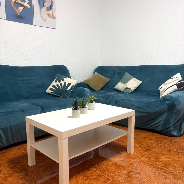 Residencial Leyra, Piso céntrico de 6 habitaciones, 8 camas - Apartment - 26