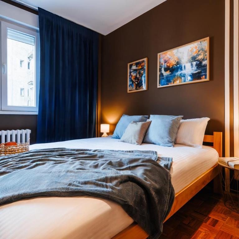 Indigo Spirit with Terrace & Foosball Old Town - Three-Bedroom Apartment with Balcony - 29