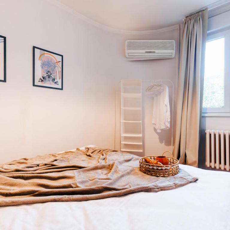 Indigo Spirit with Terrace & Foosball Old Town - Three-Bedroom Apartment with Balcony - 36