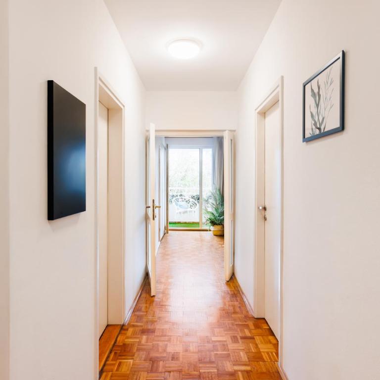 Indigo Spirit with Terrace & Foosball Old Town - Three-Bedroom Apartment with Balcony - 41