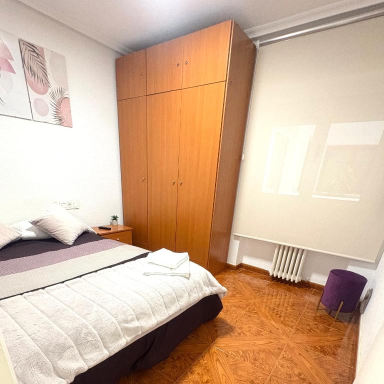 Residencial Leyra, Piso céntrico de 6 habitaciones, 8 camas - Apartment - 9