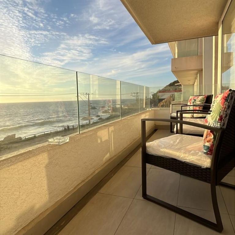 Disfruta en familia, frente al mar - Two-Bedroom Apartment - 2