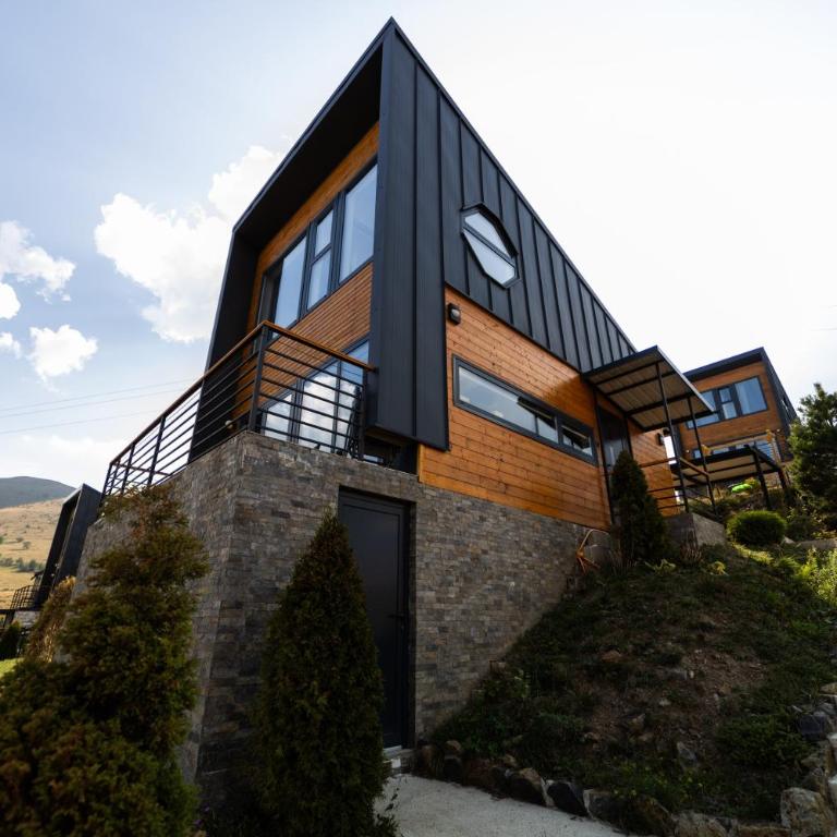 HUUT - Two-Bedroom House - 8