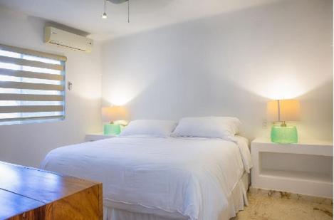 Xaman Ha beach House- steps from the beach! - Six-Bedroom House - 14