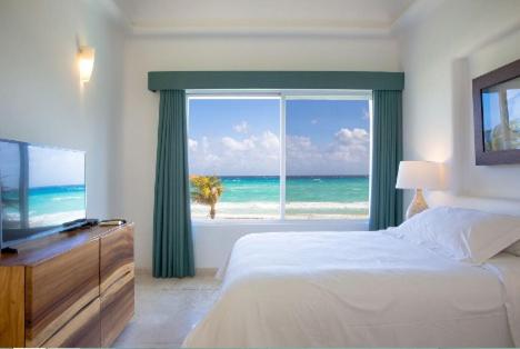 Xaman Ha beach House- steps from the beach! - Six-Bedroom House - 16