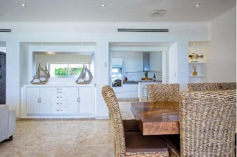 Xaman Ha beach House- steps from the beach! - Six-Bedroom House - 6