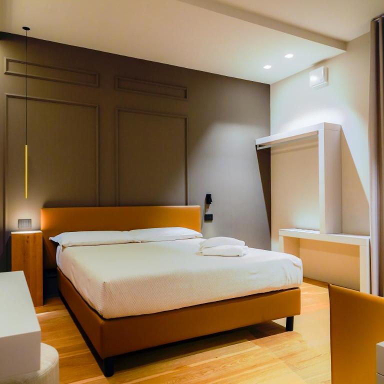 Virginia Madre Luxury Rooms - Boutique Guest House - Junior Suite Deluxe - 2