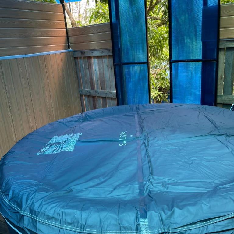 Villas del Rio Glamping - Habitación con cama extragrande y vistas a la montaña - 23