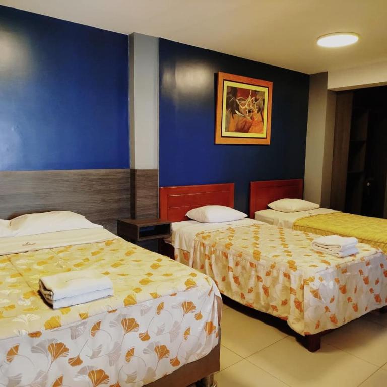 Hotel JORGE CHAVEZ - Family Room - 1
