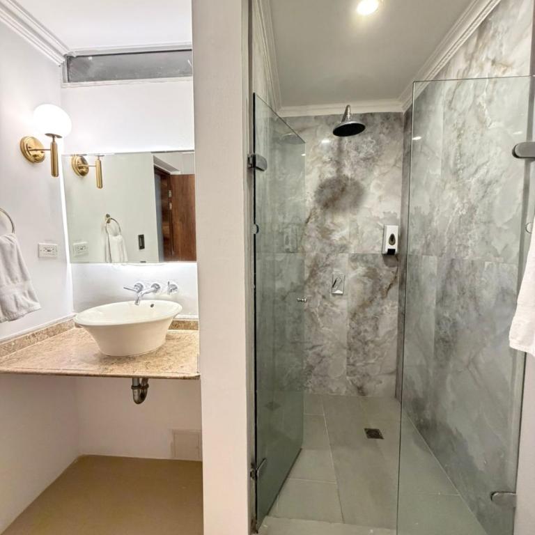 Hotel Amoek - Habitación Superior con cama extragrande - 6