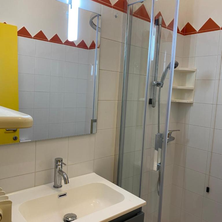 Casa Eva Garden - Appartamento con 2 Camere da Letto e Terrazza - 9
