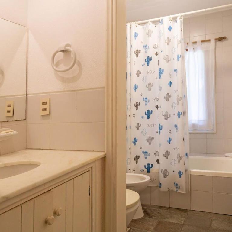 Casa en Montoya, Punta del Este, Uruguay - Casa de 5 dormitorios - 12