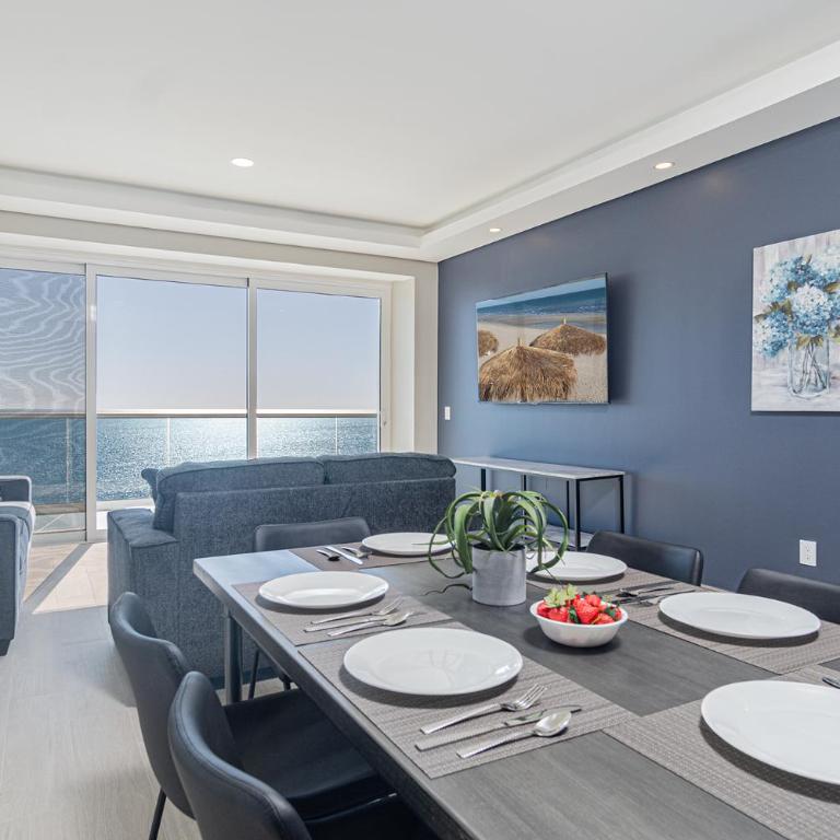 Splash in New Lazy River/Stay in Modern Luxury Encantame C-704 - Vacation Home - 2