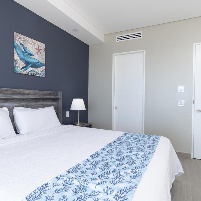 Splash in New Lazy River/Stay in Modern Luxury Encantame C-704 - Vacation Home - 20