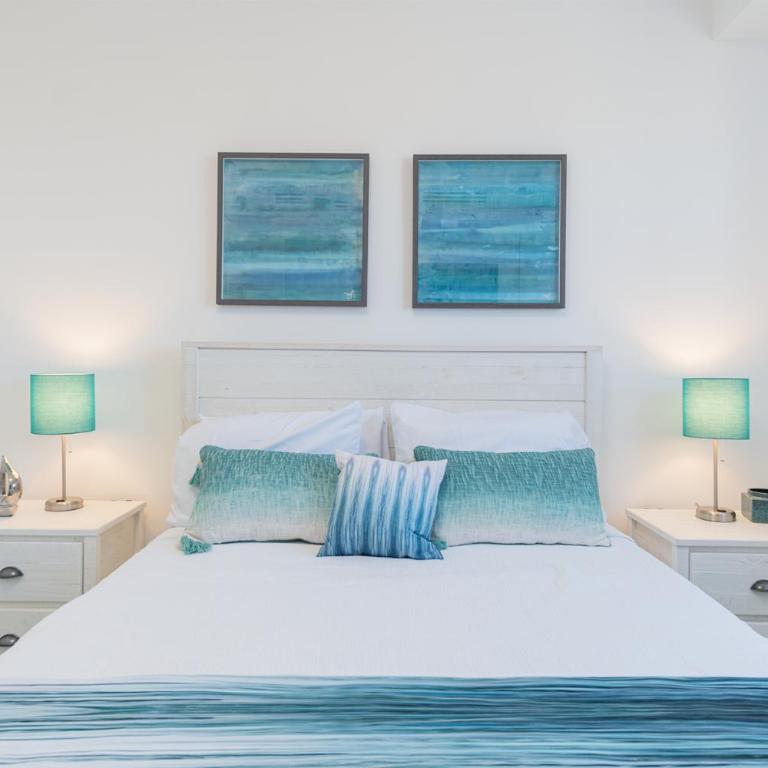 Impressive & beautiful 3 bedroom end unit Ocean Front Encantame C-1901 - Vacation Home - 27