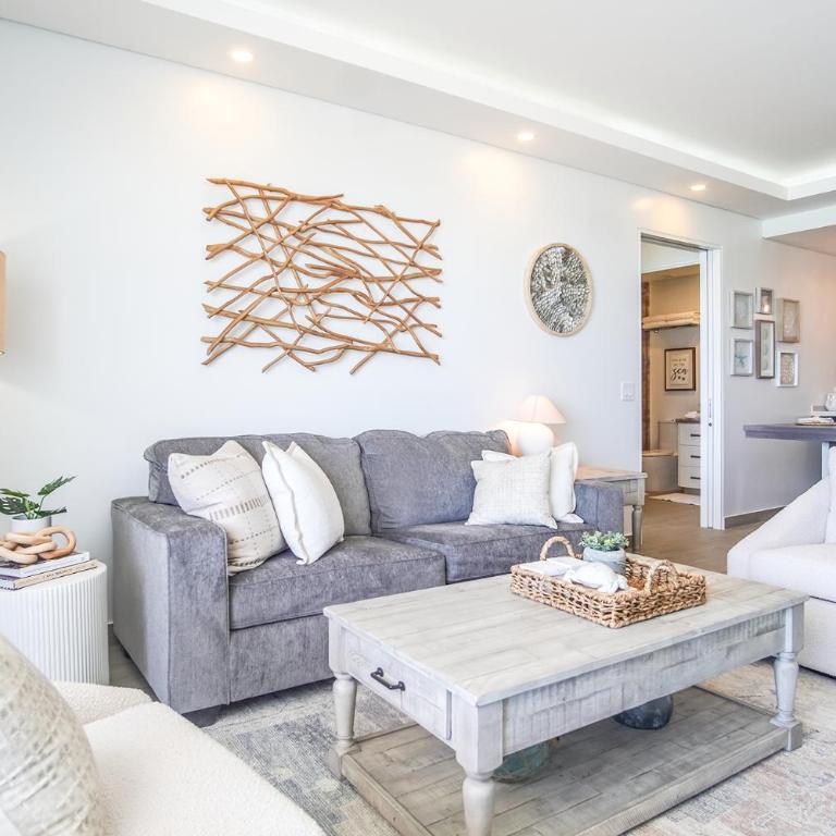 Amazing 2 bedroom Beach Front Condominium at Encantame E1102 - Casa - 4