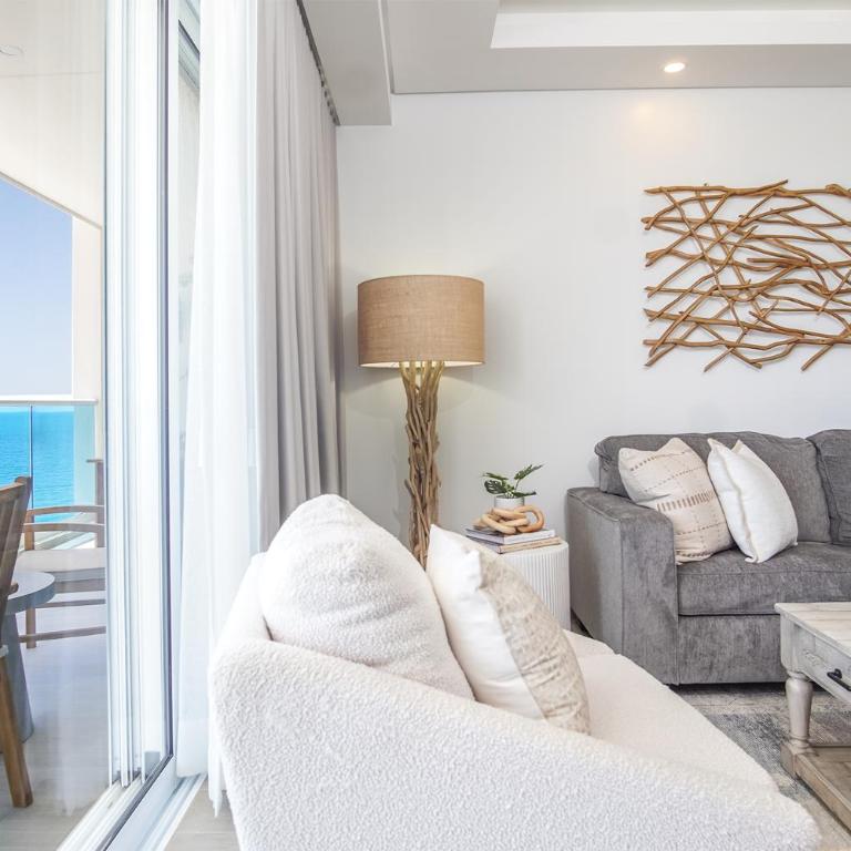 Amazing 2 bedroom Beach Front Condominium at Encantame E1102 - Casa - 6