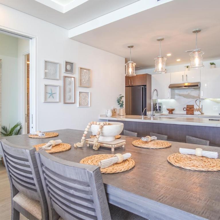Amazing 2 bedroom Beach Front Condominium at Encantame E1102 - Casa - 9