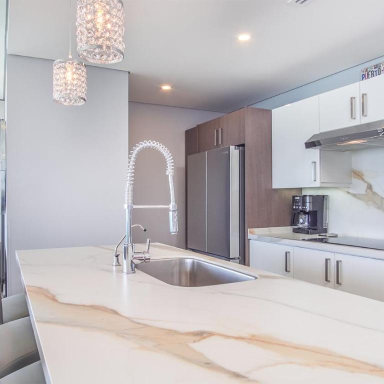 Spectacular Ocean View Condo Verano 2205 Encantame Towers - Casa - 7