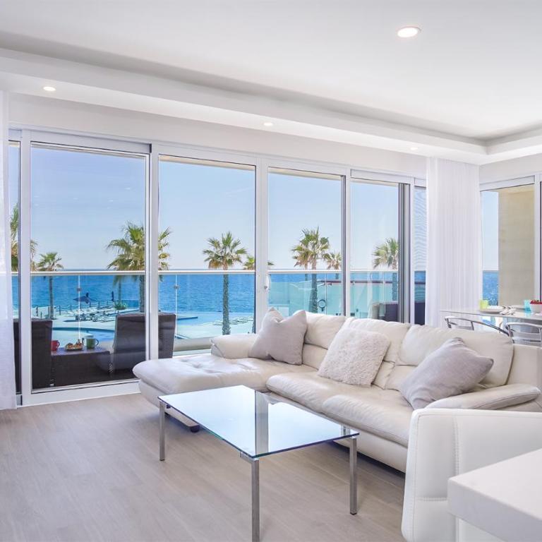 Breathtaking 2 bedroom condominium (E205) - Casa - 3