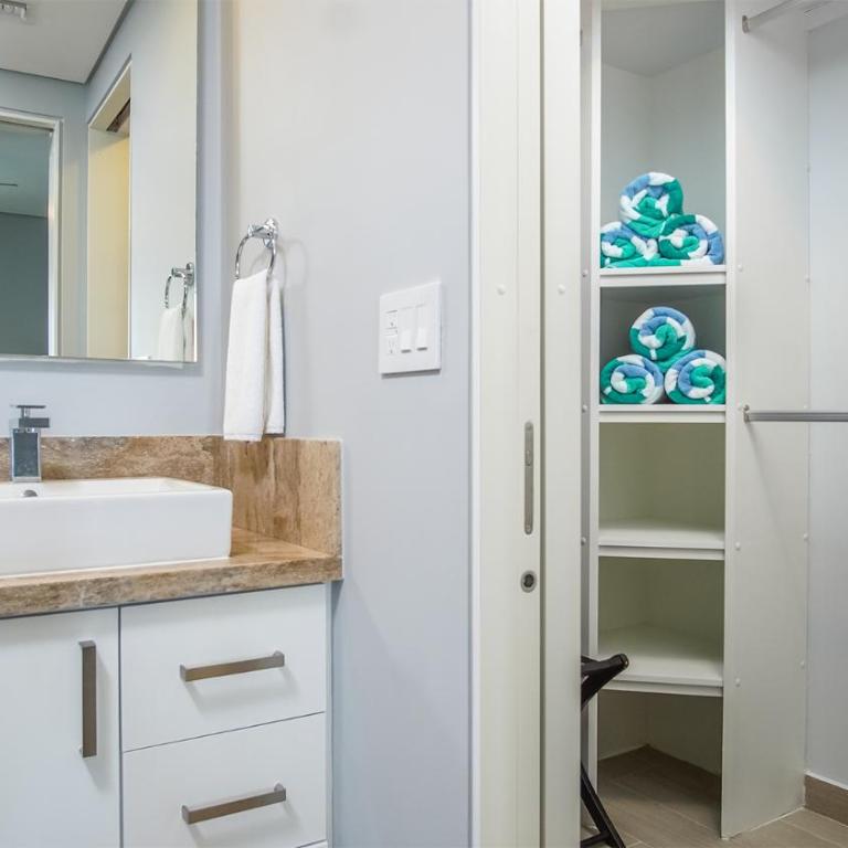 Spectacular Ocean View Condo Verano 2205 Encantame Towers - Casa - 18