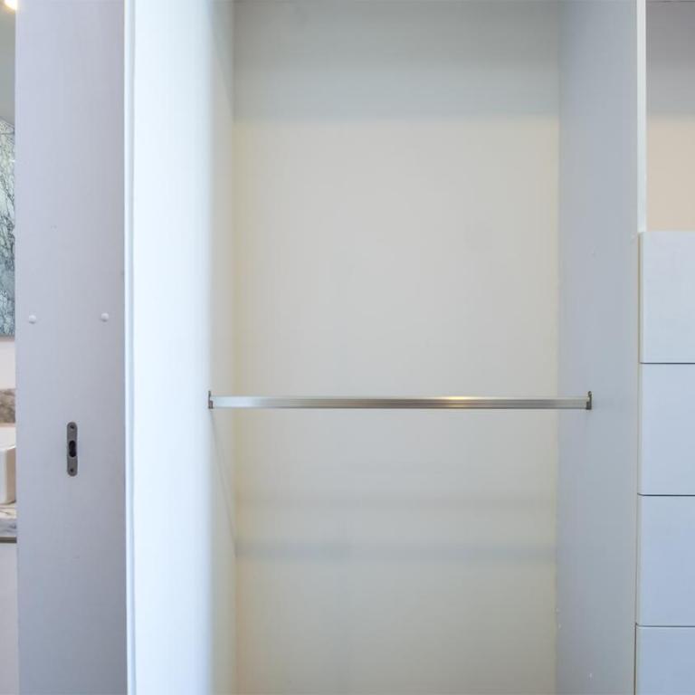 Breathtaking 2 bedroom condominium (E205) - Casa - 16