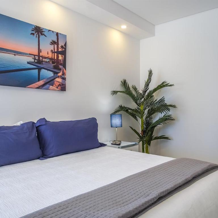 Breathtaking 2 bedroom condominium (E205) - Casa - 21