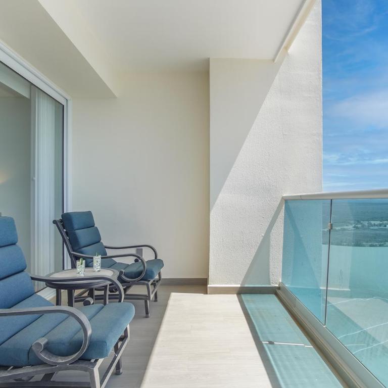 Confortable 2 bedroom condo Encantame Towers Verano 905 - Casa - 25