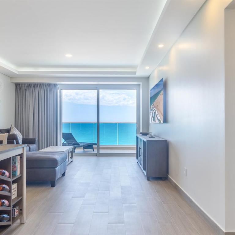 New & Amazing condo @ Encantame W604 - Vacation Home - 2