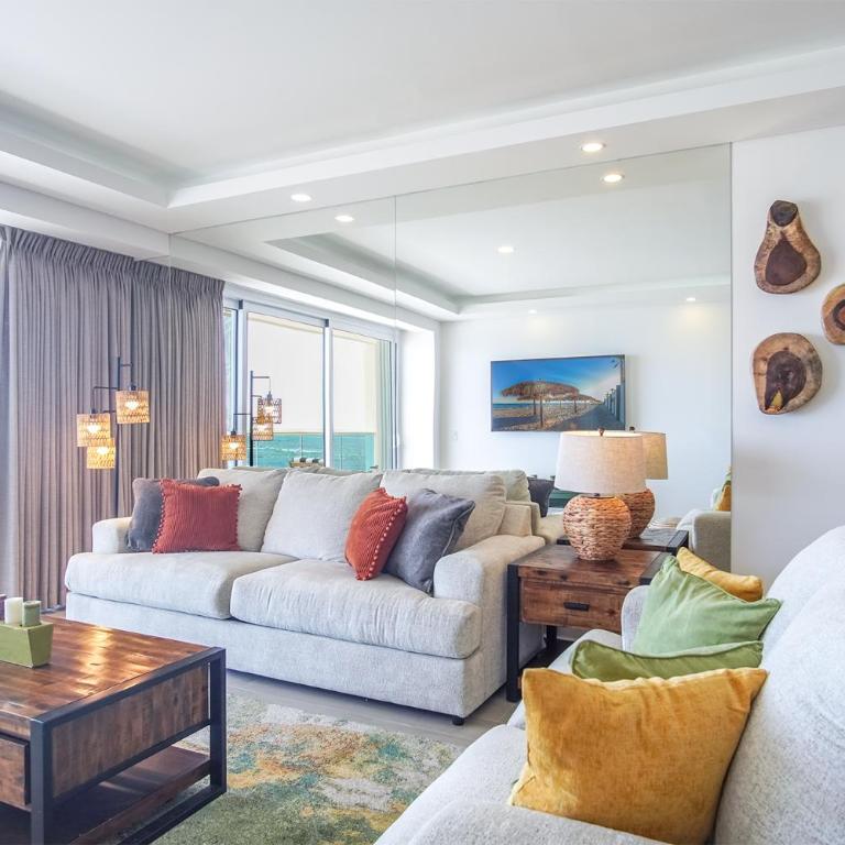 Condo with Expansive Ocean View Encantame Towers 1402 - Vacation Home - 1