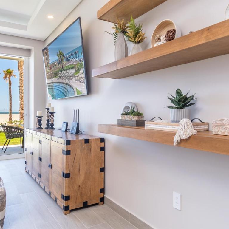 Luxurious 2 Bedroom Ground floor Condo W104 - Vacation Home - 10
