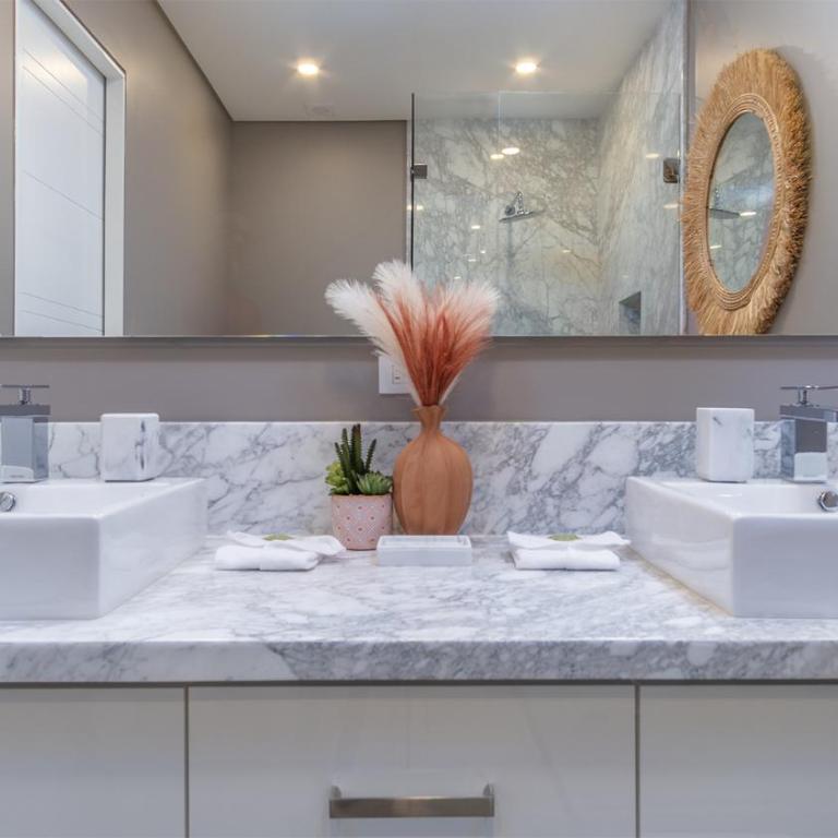 Luxurious 2 Bedroom Ground floor Condo W104 - Vacation Home - 20