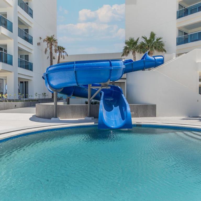 Amazing two bedroom beach front condo W405 - Casa - 28