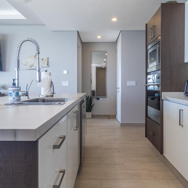 Amazing two bedroom beach front condo W405 - Casa - 7