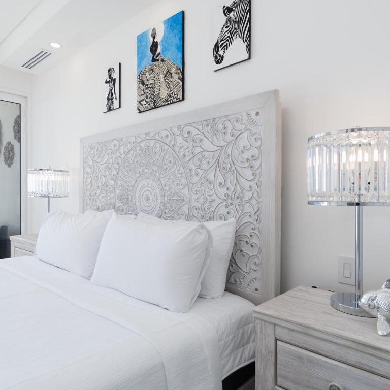 Stay in Luxury/Splash in New Lazy River this Winter Encanatame Towers 902 - Vacation Home - 4