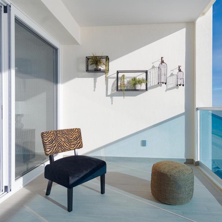 Stay in Luxury/Splash in New Lazy River this Winter Encanatame Towers 902 - Vacation Home - 23