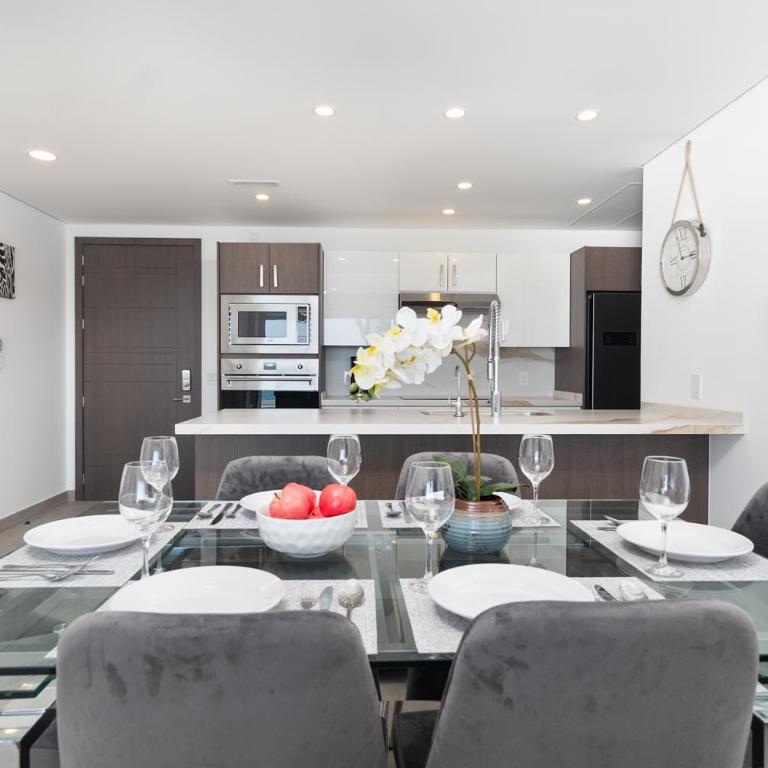 Stay in Luxury/Splash in New Lazy River this Winter Encanatame Towers 902 - Vacation Home - 26