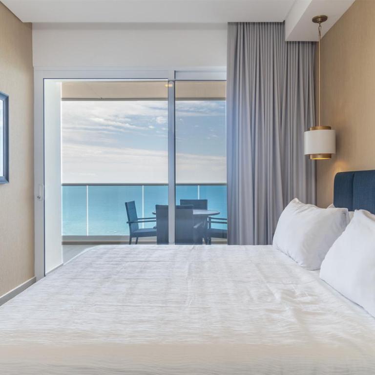 Panoramic beach front condo Verano 1704 - Casa - 12
