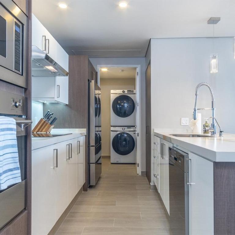 Amaizing condo by the beach Encantame W1704 - Casa - 11