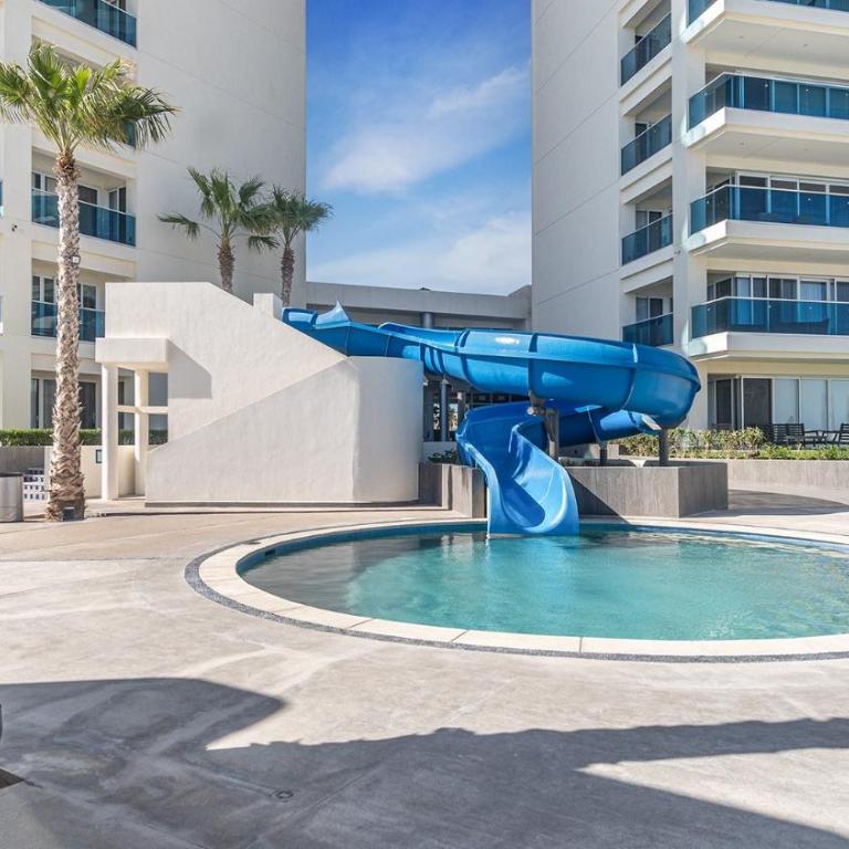 Amaizing condo by the beach Encantame W1704 - Casa - 1