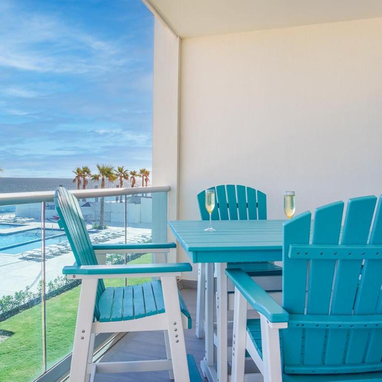 Amazing Beach Front Condo Velero 204 at Encantame Towers - Vacation Home - 19