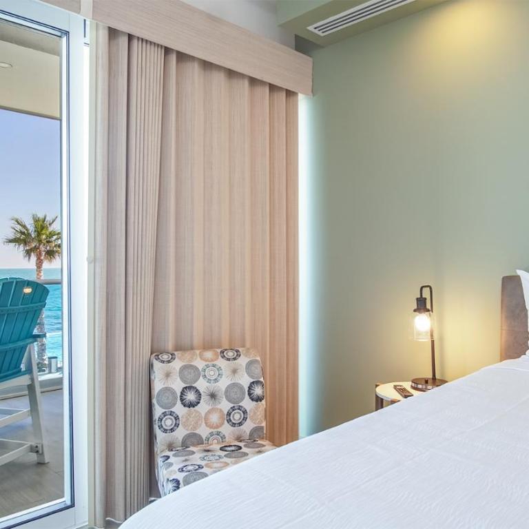 Amazing Beach Front Condo Velero 204 at Encantame Towers - Vacation Home - 15
