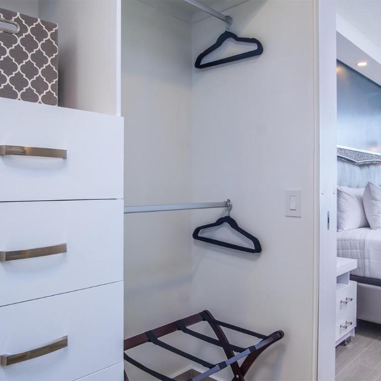 Waterfront Contemporary condo E2105 at Encantame - Casa - 16