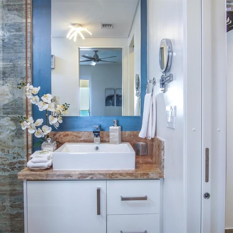 Waterfront Contemporary condo E2105 at Encantame - Casa - 22