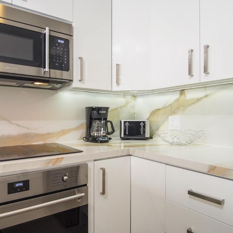 Stunning 1 bedroom condominium (Encantame Verano 1003) - Casa - 13